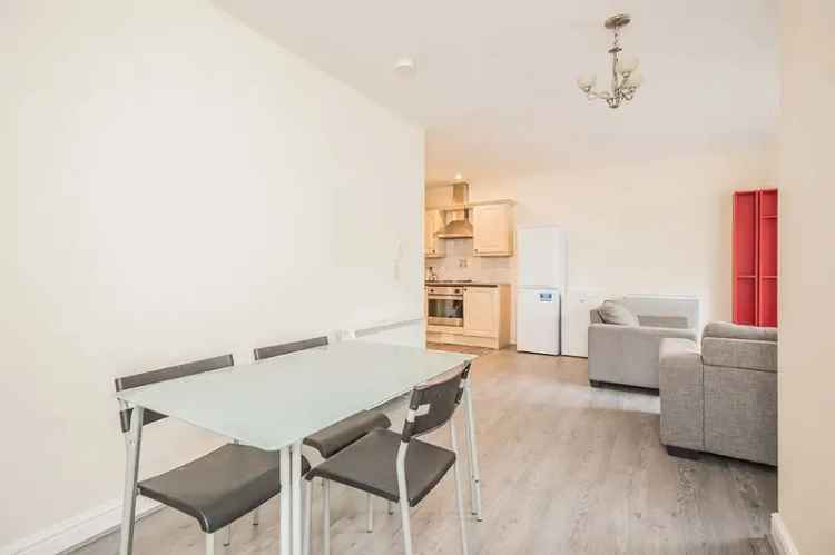3 Bedroom Flat to Rent Salford Near Salford University