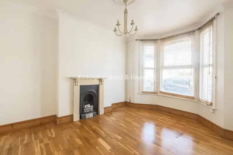 3 Double Bedroom Period House Near Tooting Broadway