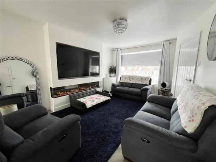 4 Bedroom Semi Detached House for Sale Castle Bromwich