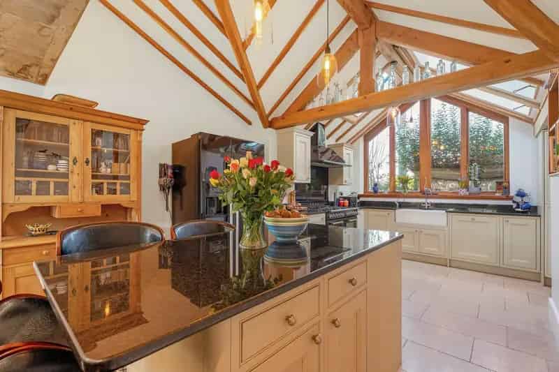 6 Bedroom Detached Georgian House with Cottage Warwickshire