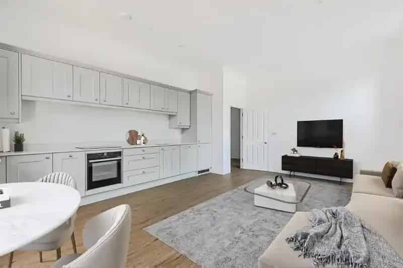2 bedroom flat for sale