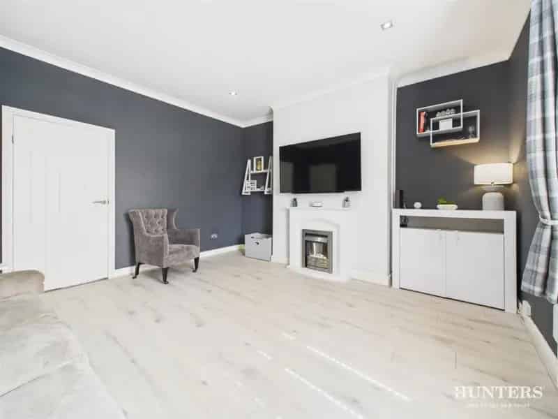 2 Bed House for Sale Recently Renovated