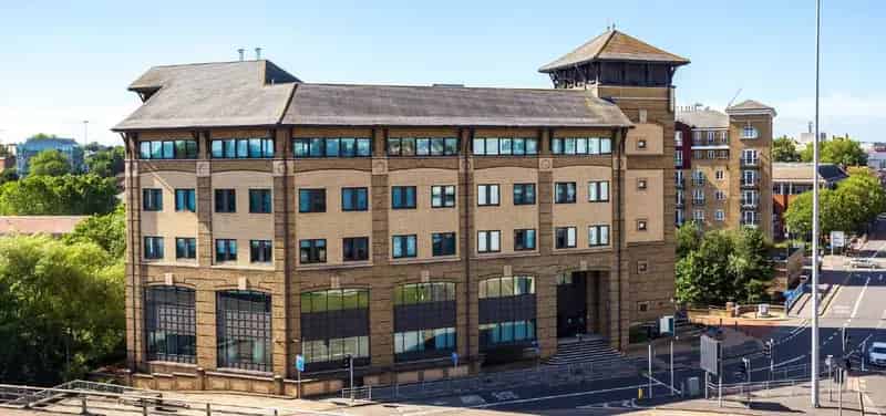 Refurbished Office Suite Reading Town Centre Excellent Parking