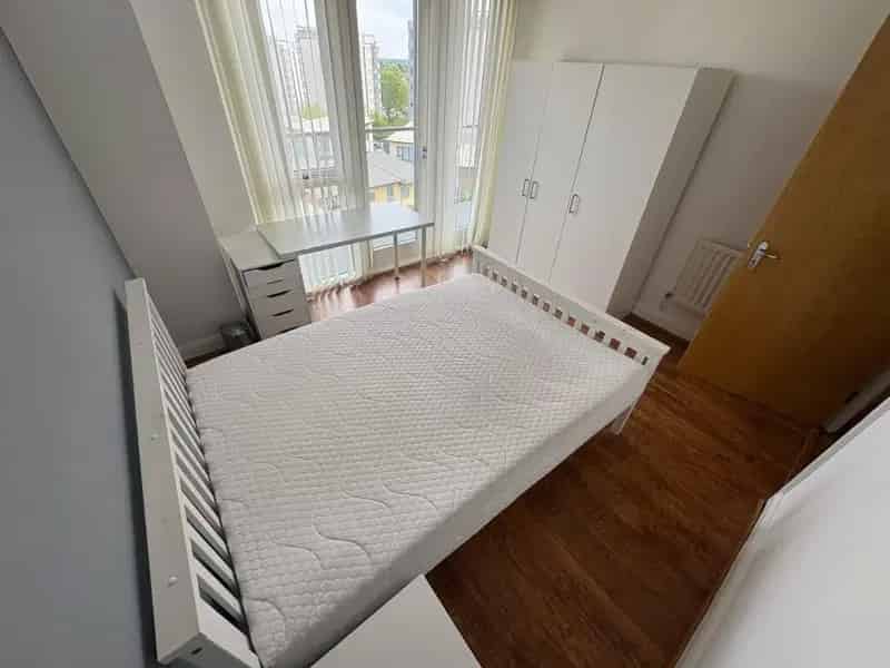 2 Bedroom 2 Bathroom Apartment with Allocated Parking