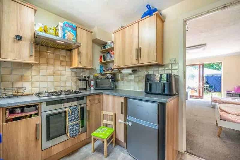 2 bed house for sale
