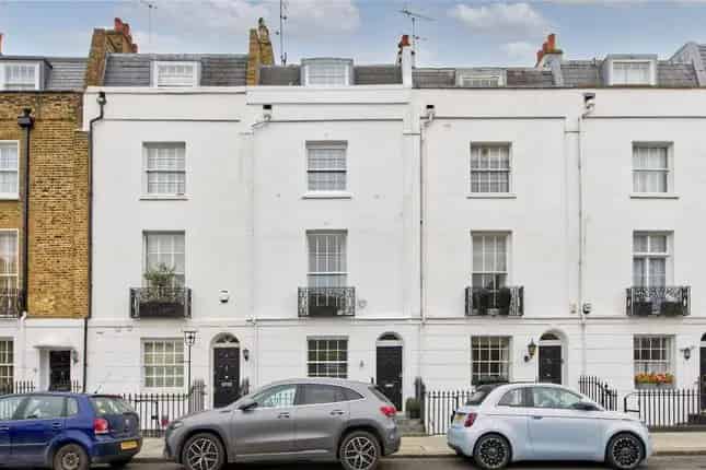 4 Bedroom Family House for Sale in Chelsea SW3