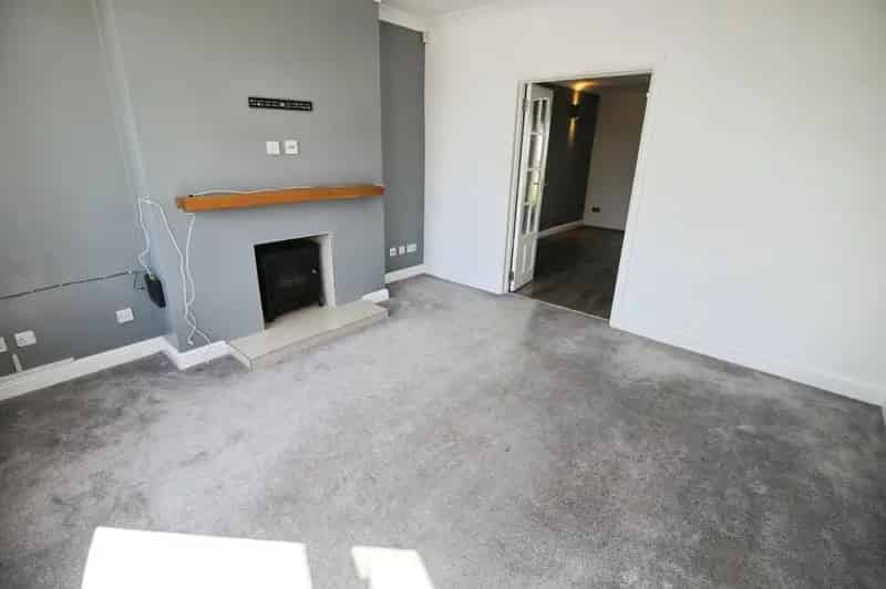3 Bedroom Semi Detached House to Rent Sheffield S8