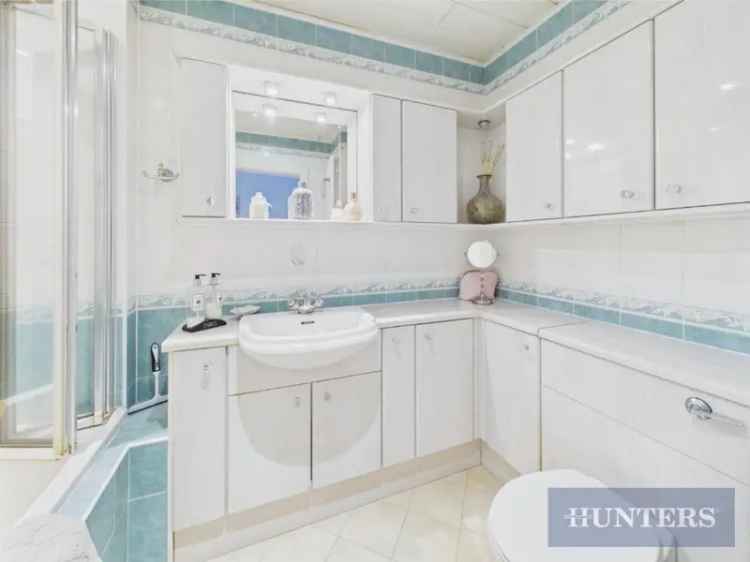 2 Bed Flat for Sale South Cliff Scarborough