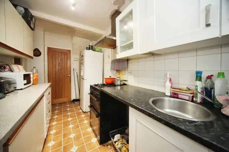 Three Bedroom Family Home Luton Challney Area