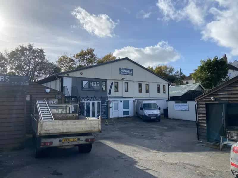 Vinalls Business Centre Offices and Workshops