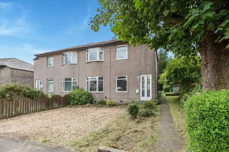 3 Bedroom Apartment For Sale