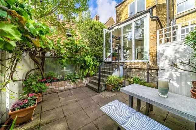 3 Bedroom Period House for Sale in Chelsea SW10