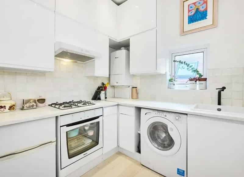 Studio Flat near Ladywell Fields - Off-Street Parking & Communal Garden