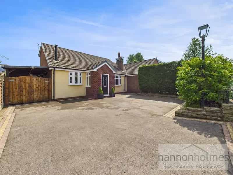 2 Bedroom Semi-Detached Dormer Bungalow For Sale