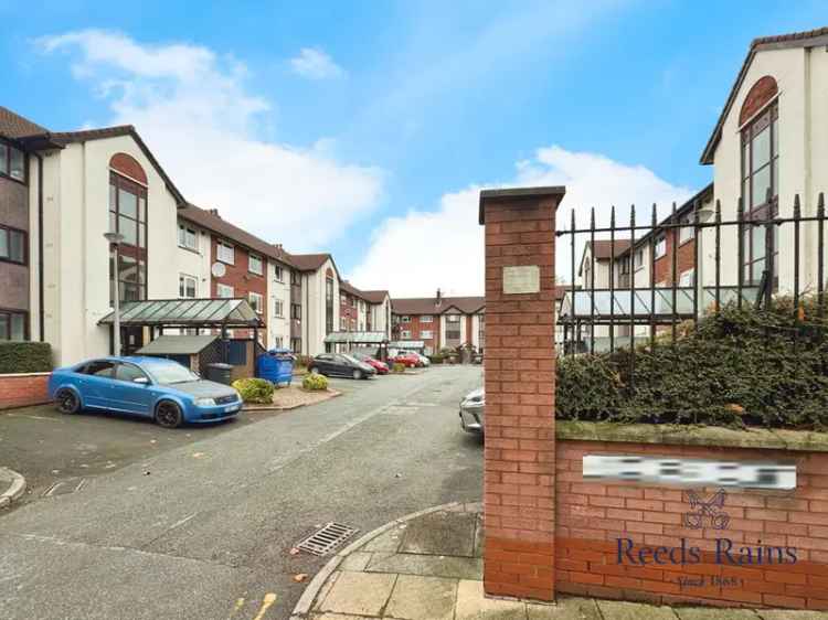 3 Bedroom Flat for Sale Salford Greater Manchester M5