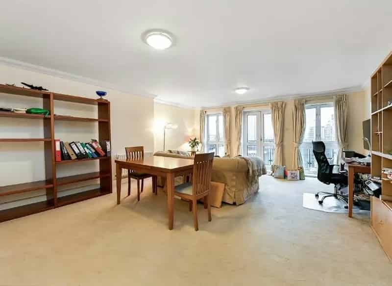 Spacious 2-Bedroom Riverside Apartment with Balcony and River Views