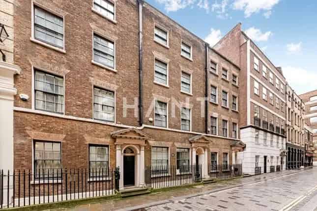 Georgian Townhouse near Liverpool Street Station