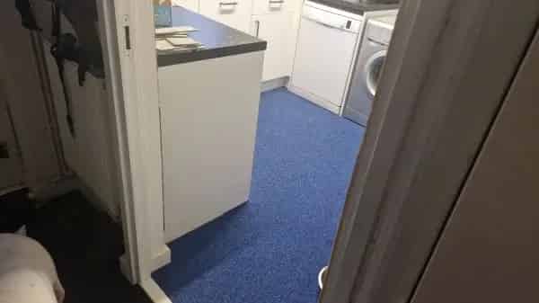 Ground Floor Maisonette with Private Driveway Near Amenities