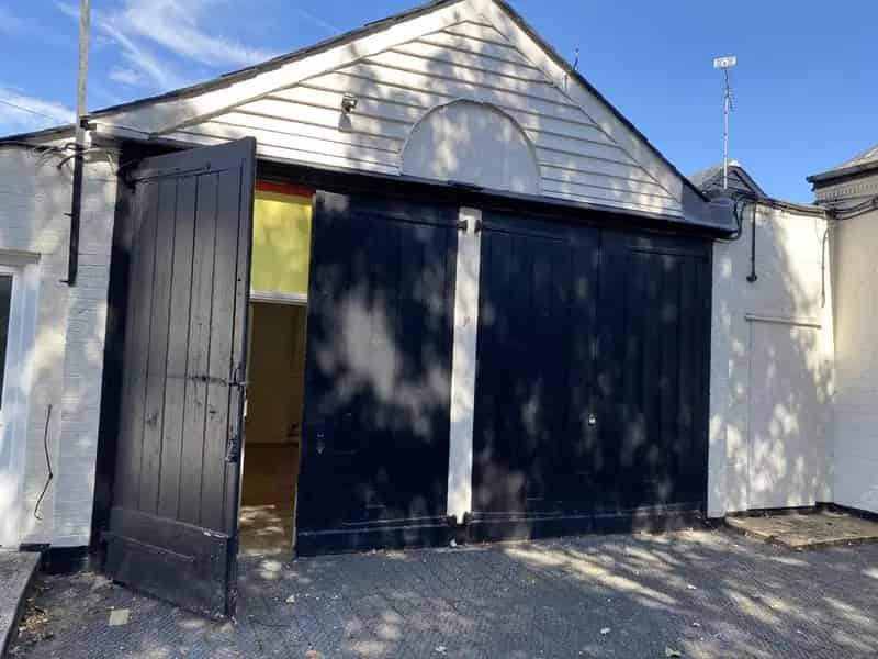 Workshop Retail Unit Baddow Antiques Centre 397 sq ft