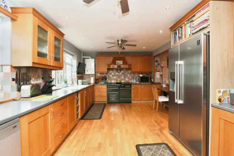 4 Bedroom Semi Detached House for Sale Langold Nottinghamshire