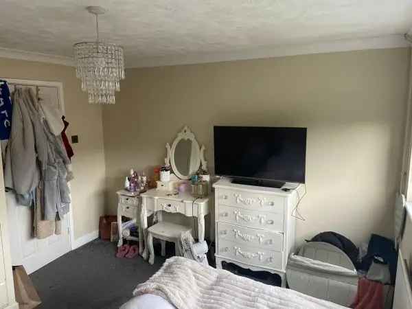 Flat For Rent in Stevenage, England