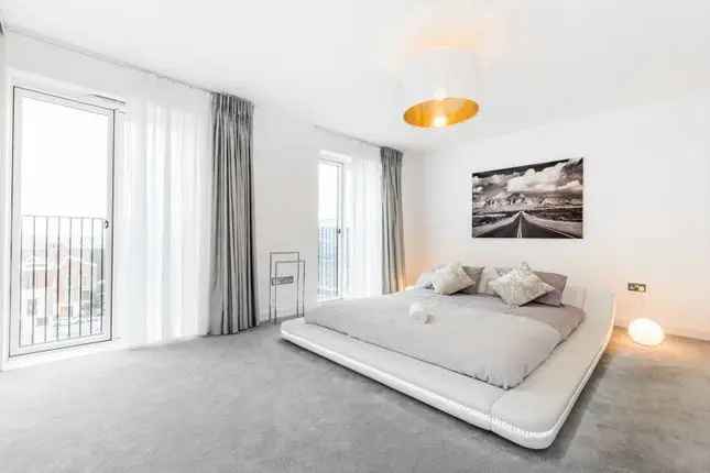 Flat to rent in Olympic Park Avenue, Stratford, London E20