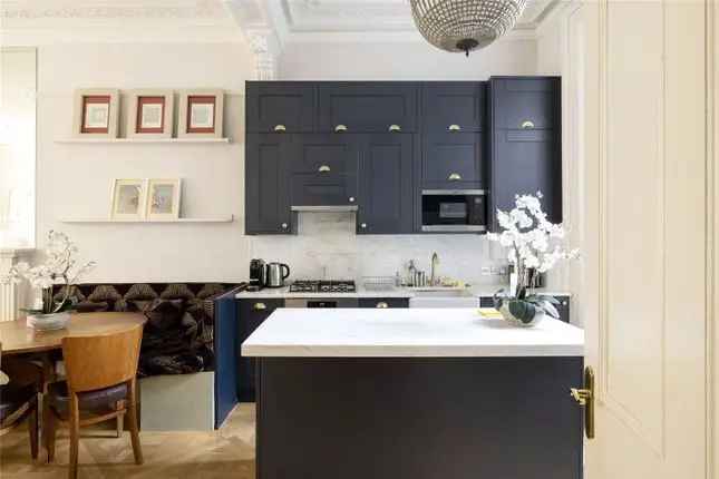 Flat for Sale in Linden Gardens London W2