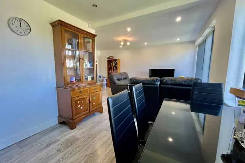 2-Bedroom Flat in Alwoodley - Zero Deposit Available