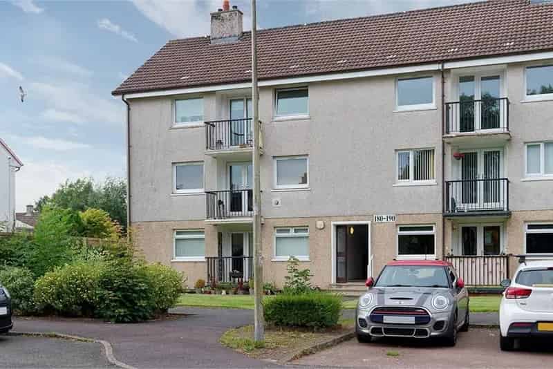 2 Bed Ground Floor Flat West Mains East Kilbride