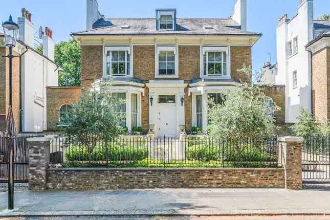 Luxury Family Home in Holland Park Kensington W14