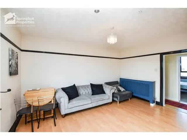 2 Double Bedroom Flat for Sale