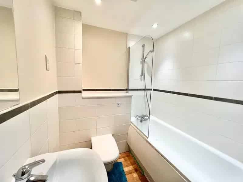 4 Bedroom House Share Ensuite Double Room B15