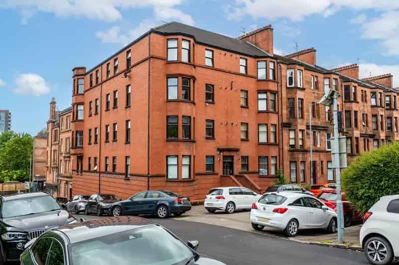 1 Bedroom Flat for Sale in Scotland