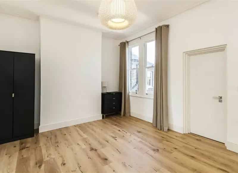 Spacious Newly Refurbished Studio Apartment