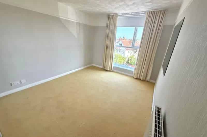 2-Bed Sea View Apartment New Brighton
