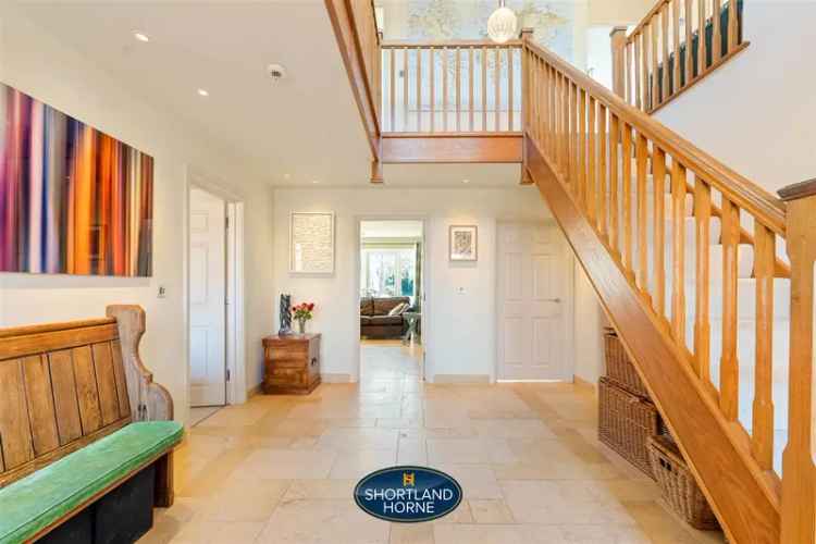 6 Bedroom Detached House with Smart Home Features