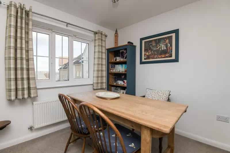 1 Bedroom Coach House for Sale