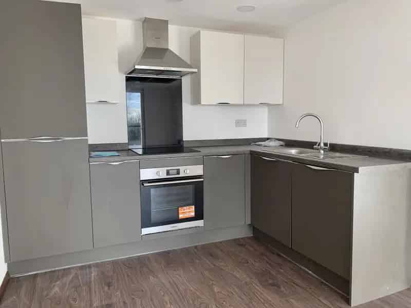 1 Bedroom Apartment May 30th Allocated Parking Zero Deposit
