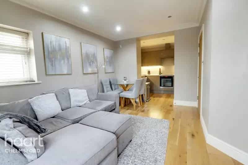 2 Bedroom Apartment for Sale - No Sale No Fee