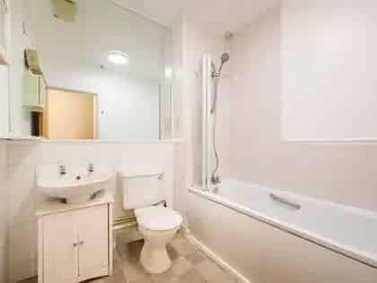 2 Bedroom 88 m² Furnished Flat for Rent London