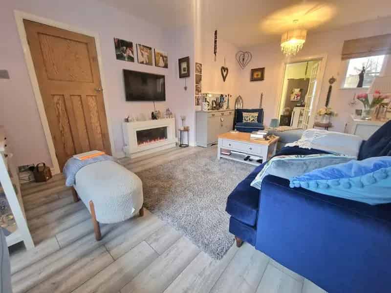 3 Bedroom Semi Detached House Kenilworth Warwickshire