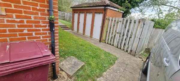 Flat For Rent in Chichester, England