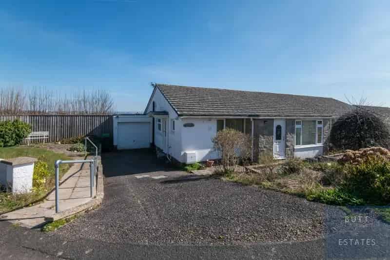 3 Bedroom Bungalow for Sale