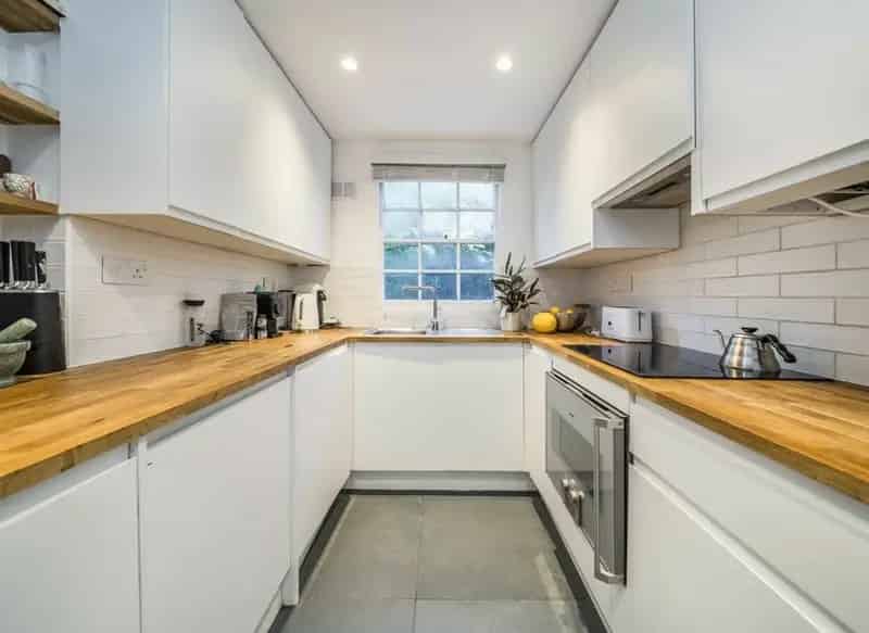 One Bedroom Apartment Ridley Road Period Conversion Private Patio