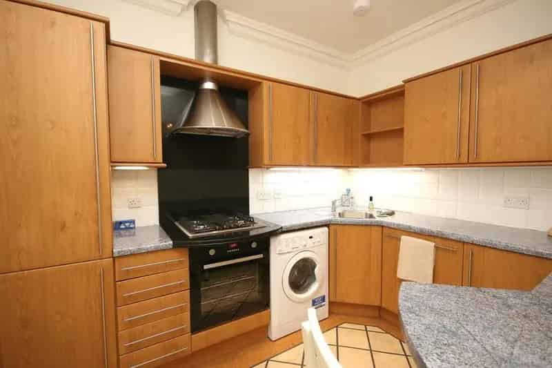 2 Bedroom Flat to Rent in Edinburgh West End