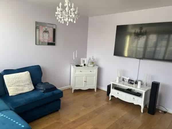 3-4 Bedroom Flat near Cutty Sark Great Transport Links
