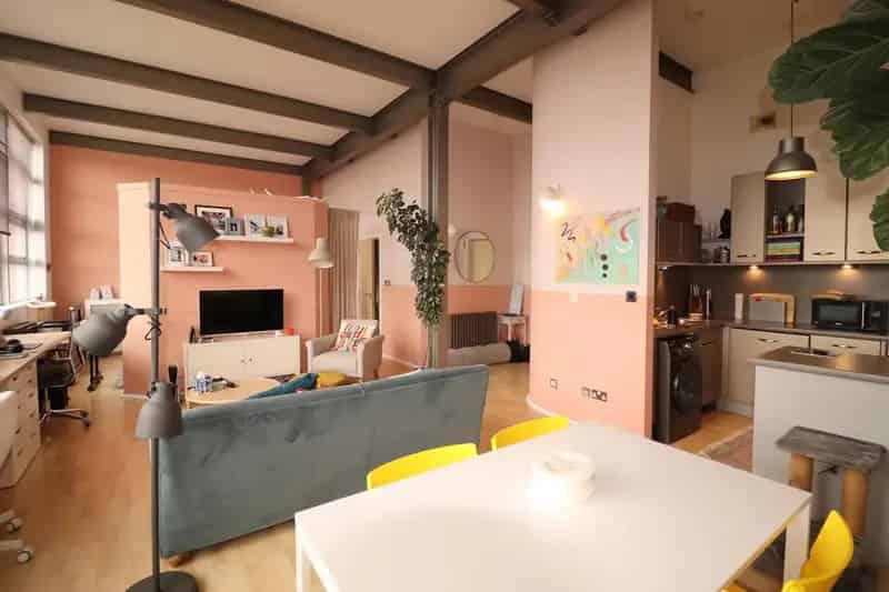 Studio to Rent