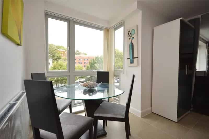 Studio to Rent