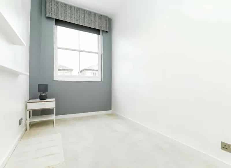 Two Bedroom Modern Apartment Near Piccadilly Line