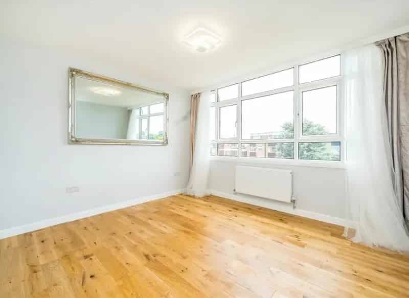 2 Bed Split Level Apartment near Wimbledon Common